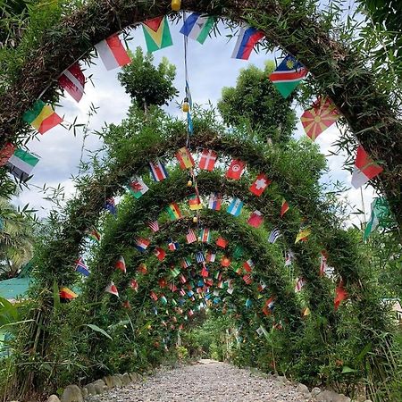 Wisma Batu Mandi Bukit Lawang Esterno foto
