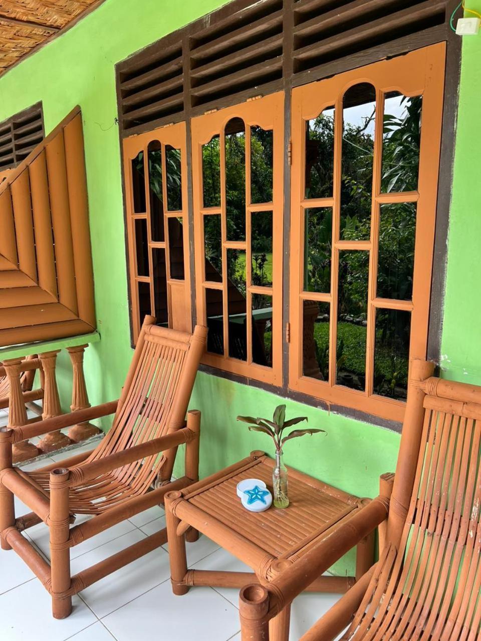 Wisma Batu Mandi Bukit Lawang Esterno foto