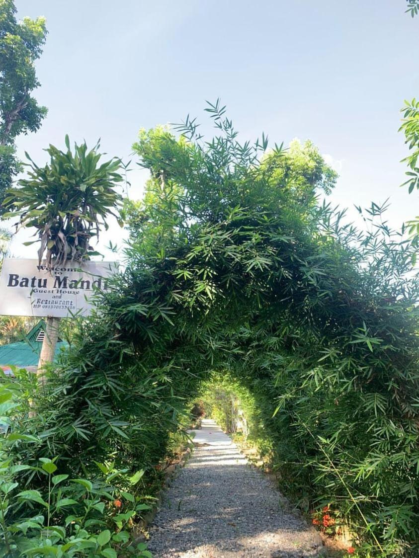 Wisma Batu Mandi Bukit Lawang Esterno foto