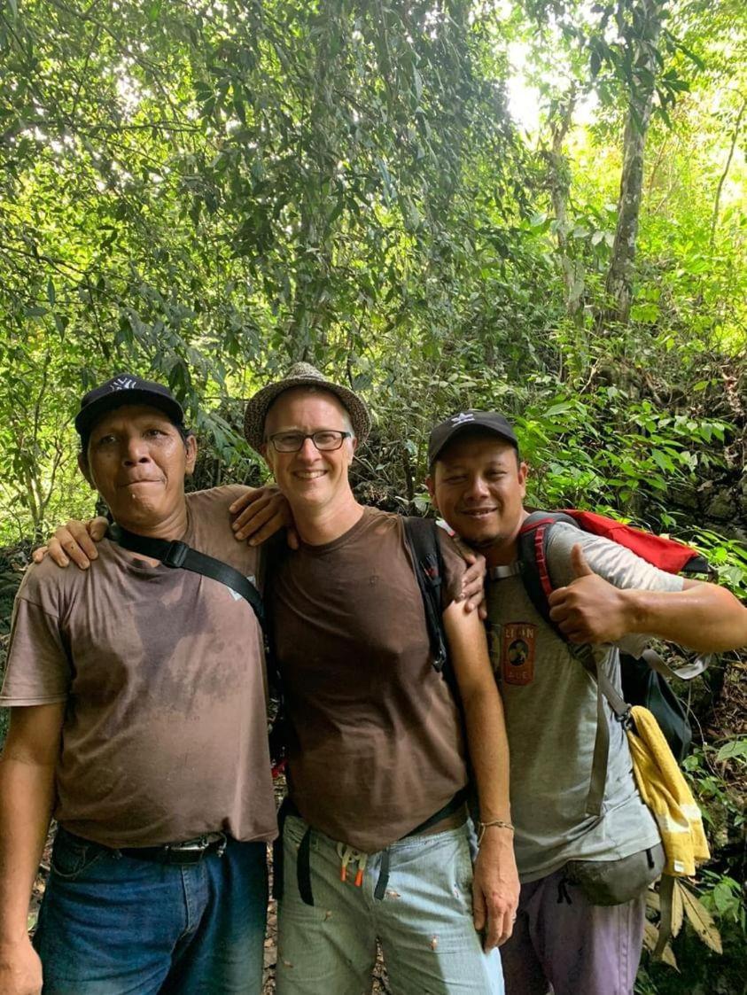 Wisma Batu Mandi Bukit Lawang Esterno foto