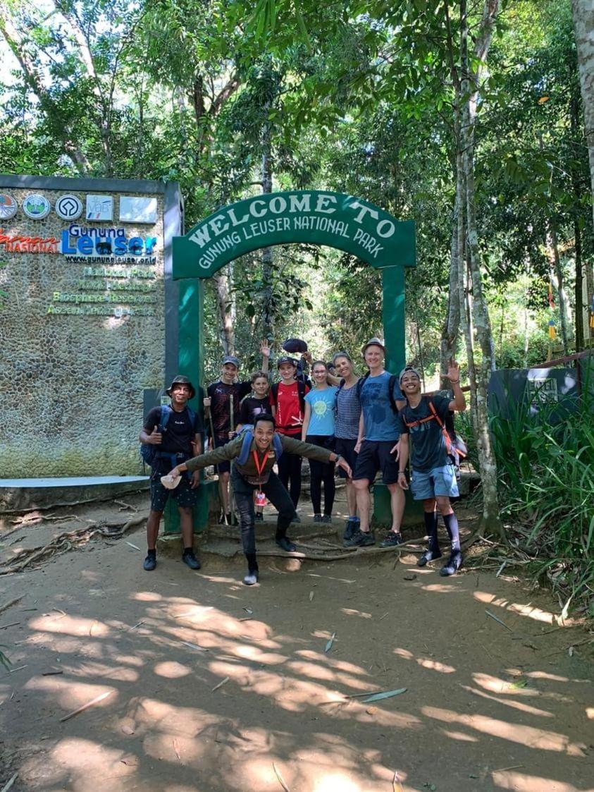 Wisma Batu Mandi Bukit Lawang Esterno foto